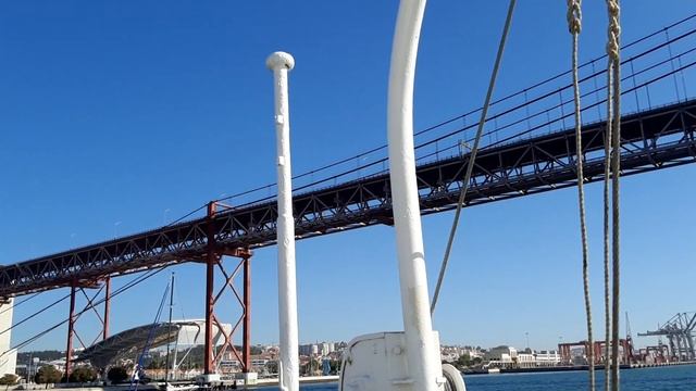 Поющий мост 25 апреля смотреть онлайн