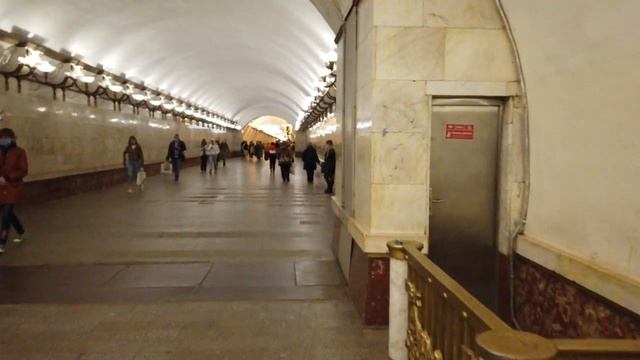 ★ 4K - Станция метро Арбатская / Arbatskaya metro station. Moscow смотреть онлайн