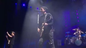 Blink 182 - Live in Vegas Full Concert (2011)