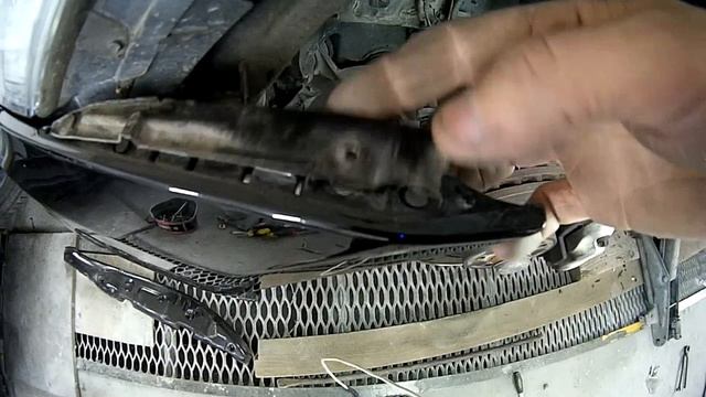 Mercedes s 350 на скорости 150 км стрельнуло колесо. смотреть онлайн