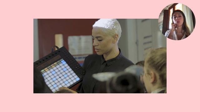 Bowed Electrons @ UCT 2022 - Day 3 Ms Yasmin Leonhardt (Afternoon keynote) смотреть онлайн