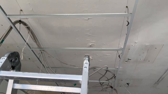 Потолок Армстронг без учений смотреть онлайн