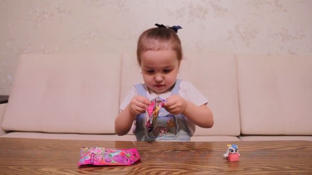 Пакетики с игрушкой сюрприз распаковка Литл Пет Шоп, Сафирас и Май Литл Пони смотреть онлайн