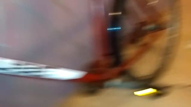 Поклейка наклеек на велосипед_2 смотреть онлайн