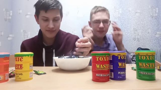 ПРОБУЕМ САМЫЕ КИСЛЫЕ КОНФЕТЫ В МИРЕ + БОНУС. смотреть онлайн