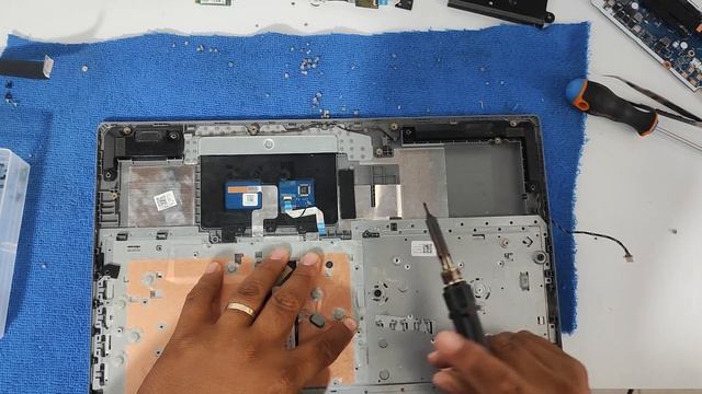 Cambio de Teclado Desarme Lenovo Ideapad 3 15iiL05 330S-15ARR / 330S-15IKB / 330S-15AST / S340-15IW смотреть онлайн