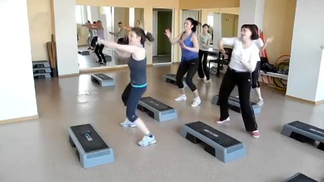 На тренировке Step dance 2013 год смотреть онлайн