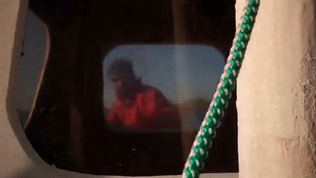 Дух перьев. Путешествие на самодельной парусной лодке по Днепру смотреть онлайн