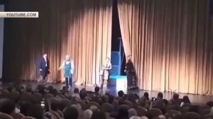 Мария Аронова устроила скандал на сцене из-за зарплаты