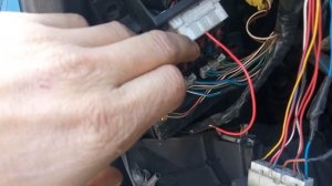 Toyota Avensis, кузов T220. Заводится и глохнет. Причина и решение.