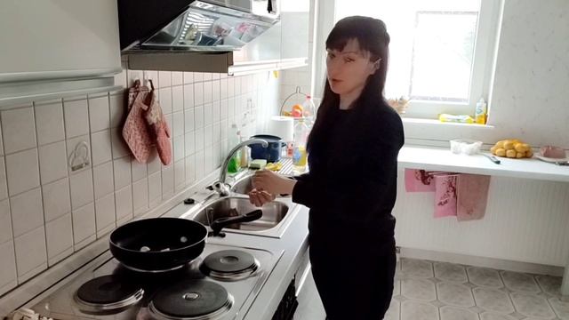 Сколько денег уходит на продукты питания в месяц в ГЕРМАНИИ ?? Февраль 2023 смотреть онлайн