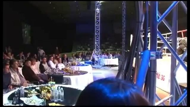 Казахский боец ломает Кавказца по братски смотреть онлайн