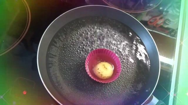 Яйцо-пашот в силиконовой форме. смотреть онлайн