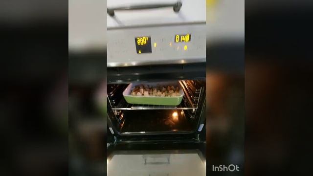 Гороховый суп с беконом, сосисками и сухариками смотреть онлайн