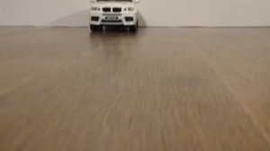 Большая машина на пульте управления Обзор игрушки для детей Гоняем на машине