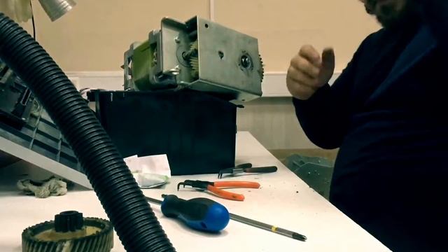 Замена шестерни в шредере смотреть онлайн