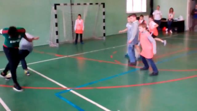 Хенти и Игнатьев из Локо в лицей 429 смотреть онлайн