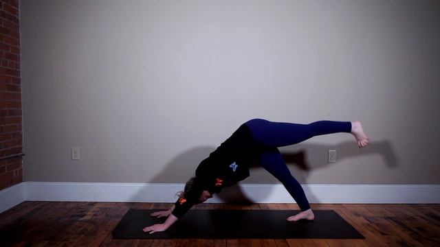 35 Minute Full Body Power Vinyasa Class ? | On Earth Yoga смотреть онлайн