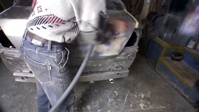 Выравниваем БАГАЖНИК с помощью ШПАТЛЁВКИ смотреть онлайн