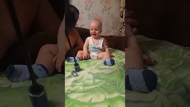 Как рассмешить ребенка. смотреть онлайн