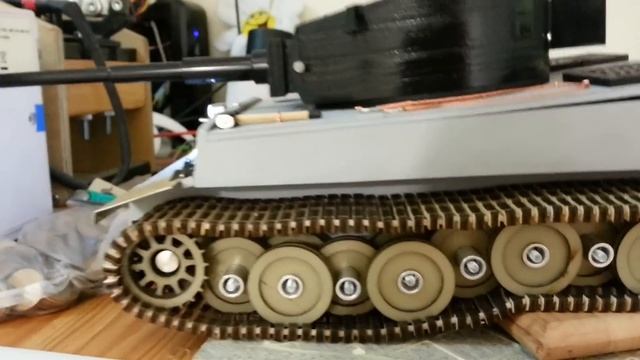 Танк Тигр торсионная подвеска тест 1! Tank Tiger torsion bar suspension test 1! смотреть онлайн
