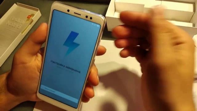 Распаковка и осмотр Xiaomi Redmi Note 5 Pro
