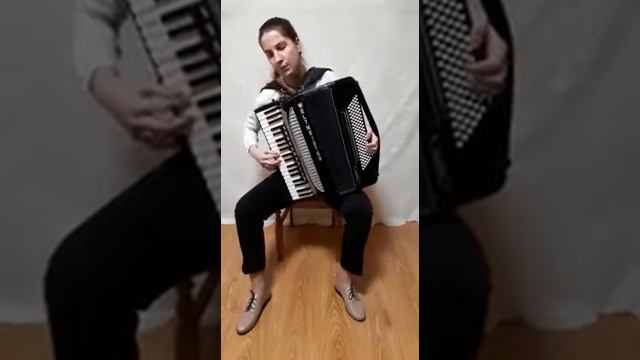 И.С. Бах - Инвенция d-moll(исп. Александра Епатко) смотреть онлайн