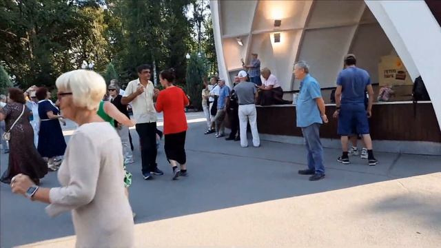 АХ БЕЛЫЙ ТЕПЛОХОД,БЕГУЩАЯ ВОДА смотреть онлайн