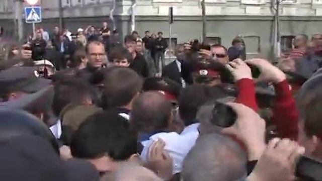 Репортаж из горячей точки. г. Астрахань. 14.04.2012 г. смотреть онлайн