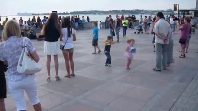 children's dance дети танцюют на приморском бульваре смотреть онлайн