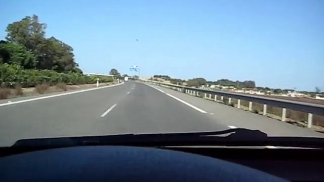 Renault Clio 1.9D, arranque en frío y sonido смотреть онлайн