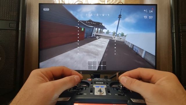 Тренируюсь управлять дроном FPV в симуляторе Liftoff смотреть онлайн