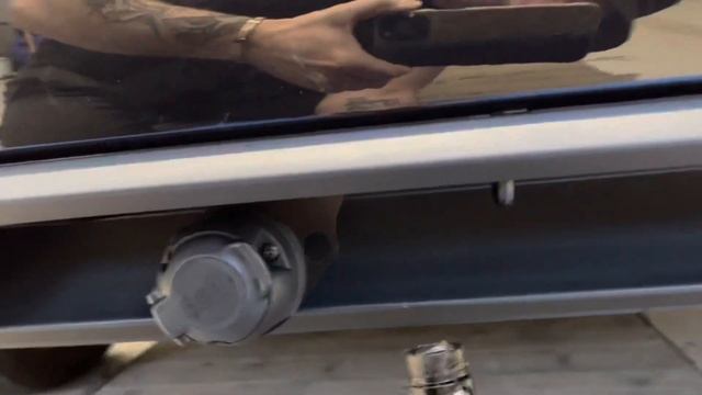 2022 Volkswagen Touran retrofitted with OEM trailer hitch смотреть онлайн