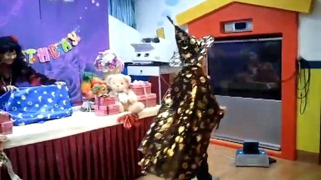 День рождения Маши Резкой - Маг и фея-цыганка (Часть 4) смотреть онлайн