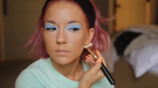 Bringing colour to a rainy day смотреть онлайн