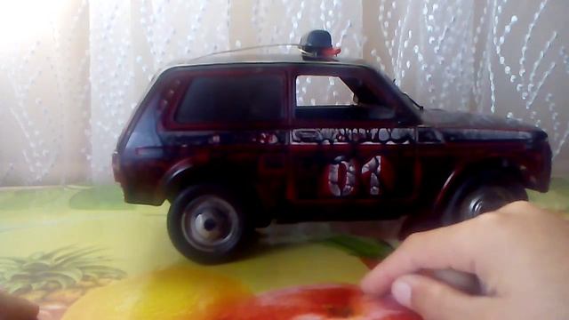 Радиоуправляемая машинка нива.