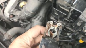 Снятие замена аккумулятора Ситроен берлинго  1,6 HDI