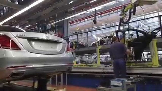 Так сабирают мерседес. Краски, запчасти и другие смотреть онлайн