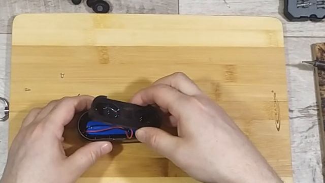 Разбираем БЕСПРОВОДНЫЕ НАУШНИКИ F9 + TWS F9 как РАЗОБРАТЬ И СОБРАТЬ легко! смотреть онлайн