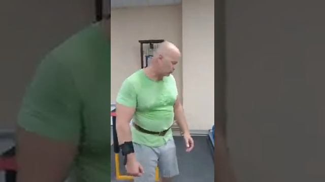Олег Руденко за месяц освоил гирю 50 кг., в 50 лет смотреть онлайн