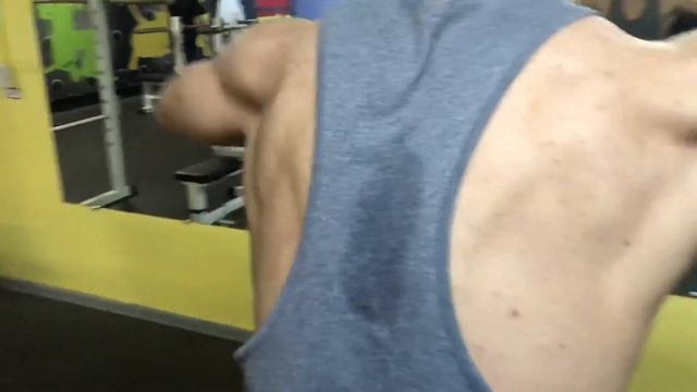 Подъем гантелей в наклоне смотреть онлайн