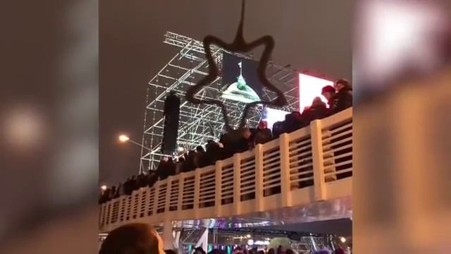 #Парк#Горького#Мост, обрушился под #гимн #России! смотреть онлайн