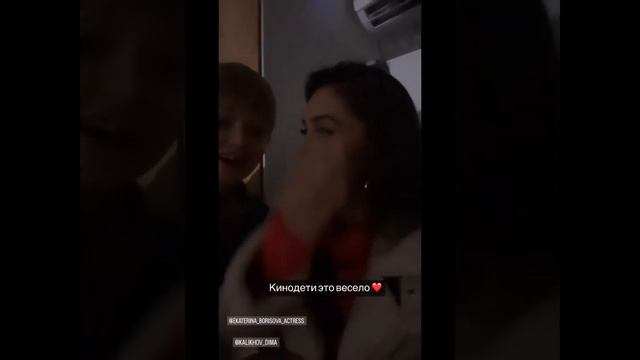 Агата Муцениеце чуть не сгорела на съёмках - пожар в актёрском вагончике. смотреть онлайн