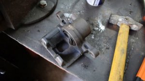 Lancer 9. Замена задних тормозных дисков, колодок, направляющих супортов.