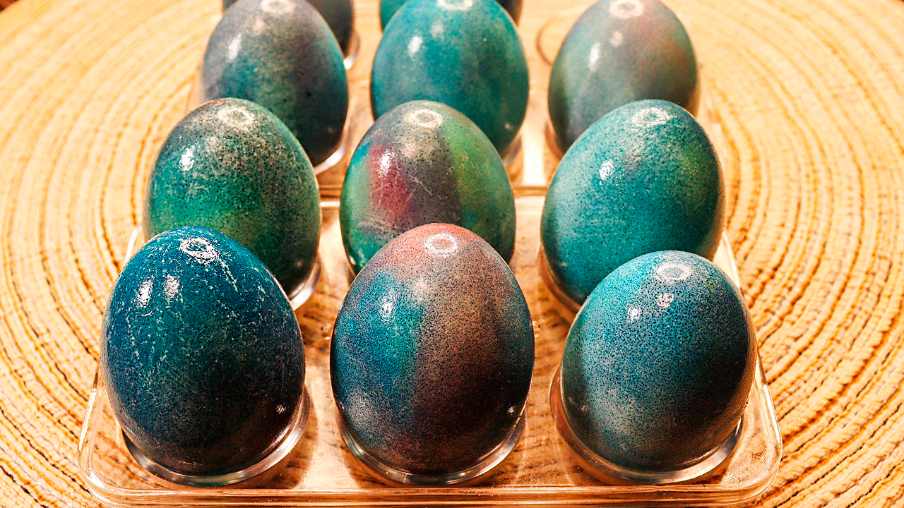 Как КРАСИВО Покрасить Яйца ДРАКОНА на ПАСХУ! ОРИГИНАЛЬНО И ОЧЕНЬ БЫСТРО смотреть онлайн