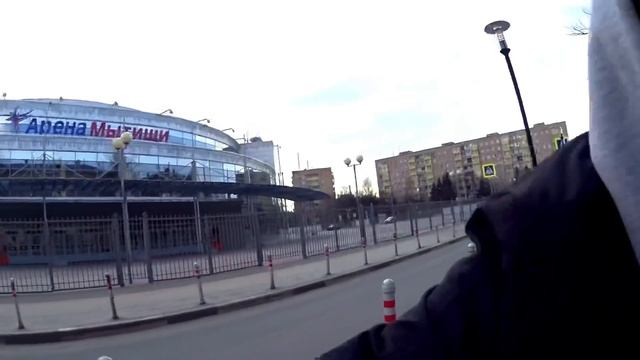 КАТАЕМСЯ НА ДЕТСКОЙ ПЛОЩАДКЕ | В ТОРГОВОМ ЦЕНТРЕ | BMX смотреть онлайн