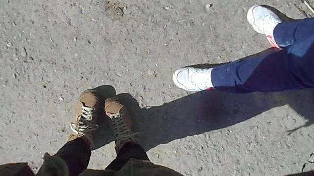 У нас есть ноги и сухой асфальт