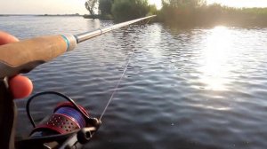 Ловля судака с лодки в отвес!!!!