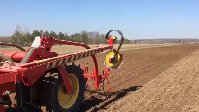 Сев многолетних трав. Посевной комплекс Vaderstad Rapid A 600C. смотреть онлайн