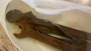 Очистка ржавого металла (инструмента), лимонной кислотой